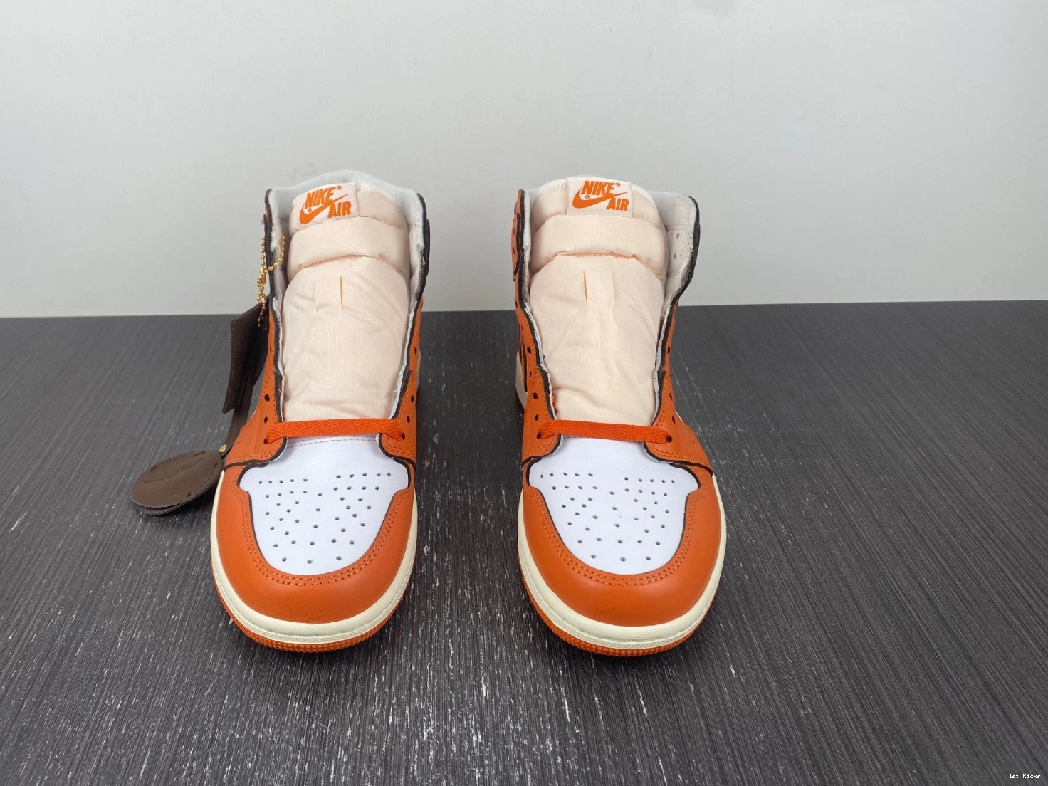 Air DO9369-101 High 1 WMNS OG “Starfish” Jordan 0924